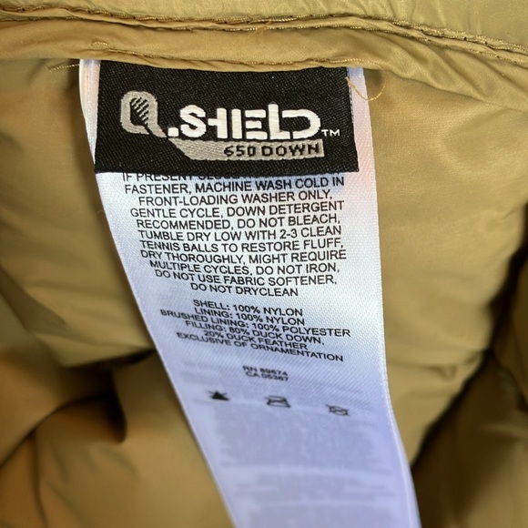 Mountain Hardware vest - Picture 11 of 13